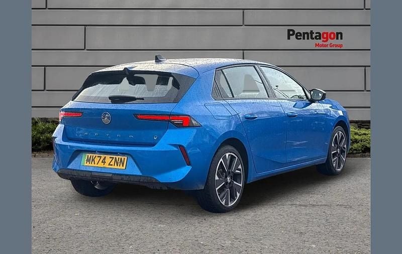 Used Vauxhall Astra Design Edition 114 kW (156 HP) 2024 Blue Hatchback