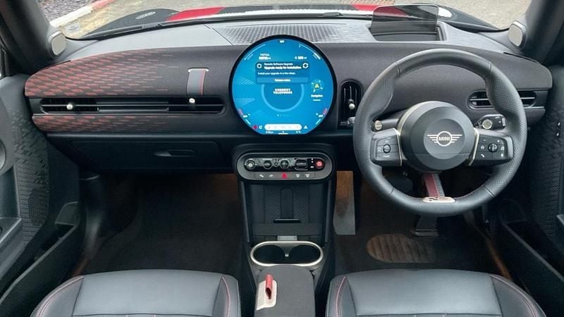 Usado Mini Cooper Hatch 154 HP (113 kW) 2024 Preto Citadino