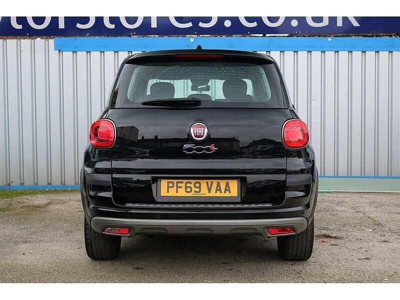 Used Fiat 500L Cross 95 HP (69 kW) 2019 Black MPV