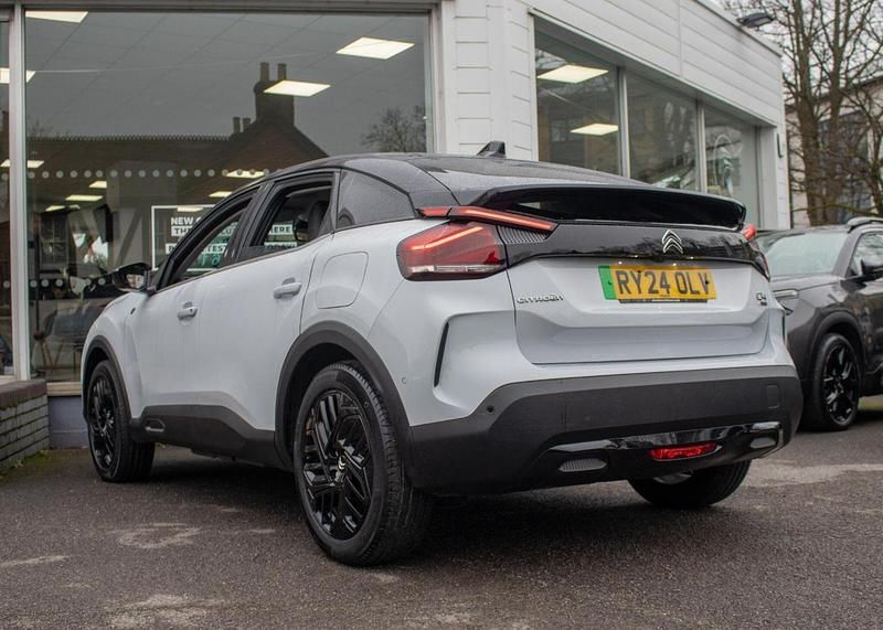 Used Citroën e-C4 98 kW (134 HP) 2024 White Hatchback