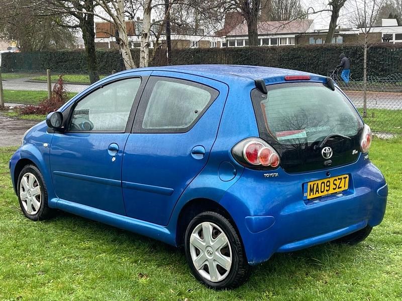 Used Toyota Aygo 2009 Blue Hatchback
