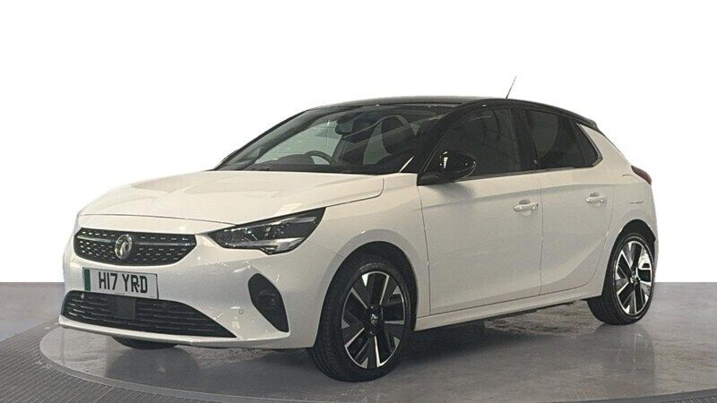 White Used 2024 Vauxhall Corsa-e Ultimate Hatchback | £15,720 (Fair price) - Image 1/4