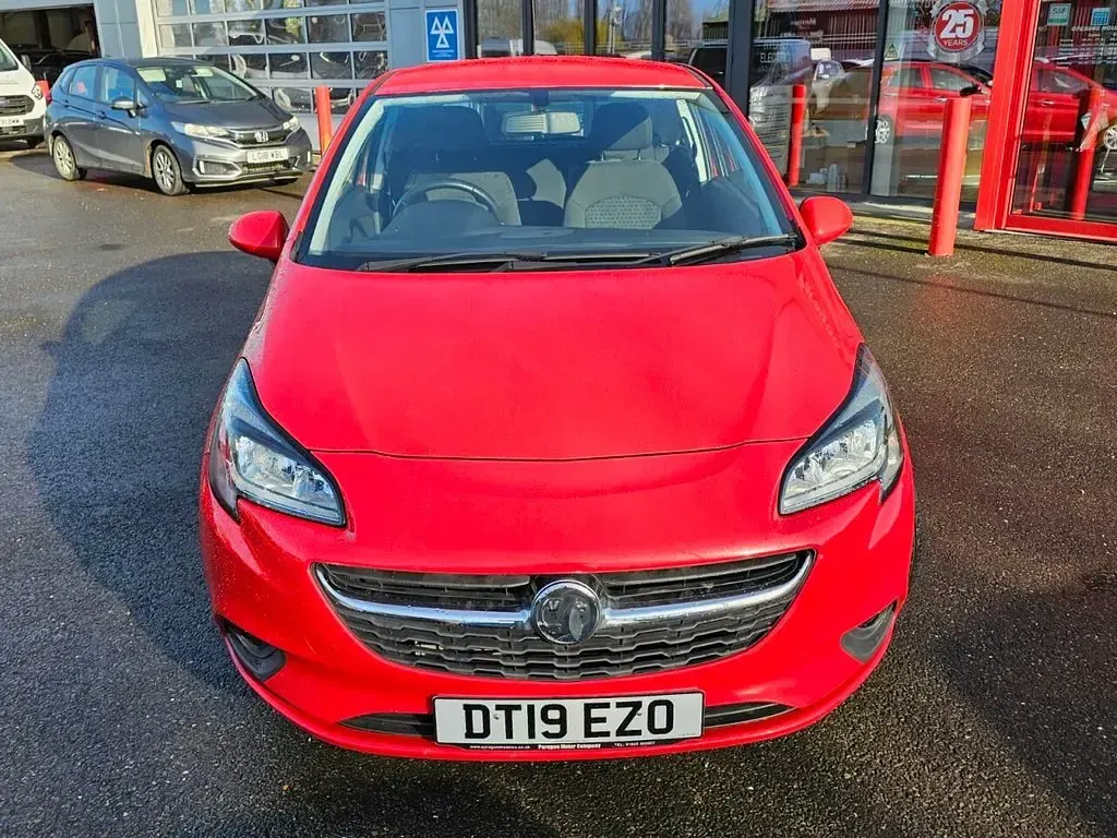 Used Vauxhall Corsa Design Edition 75 HP (55 kW) 2019 Red Hatchback