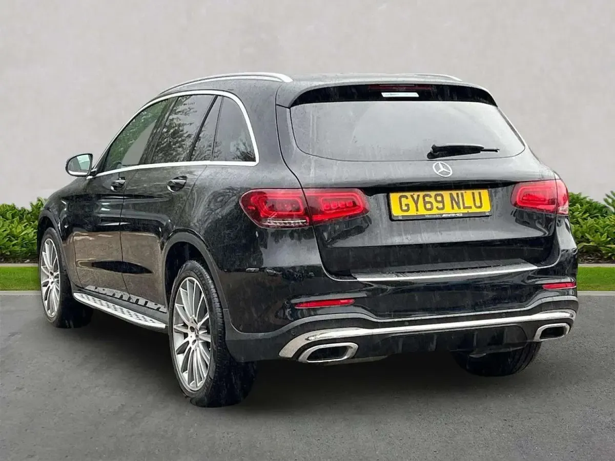 Used Mercedes GLC220 AMG Line Premium 194 HP (142 kW) 2019 Black Estate