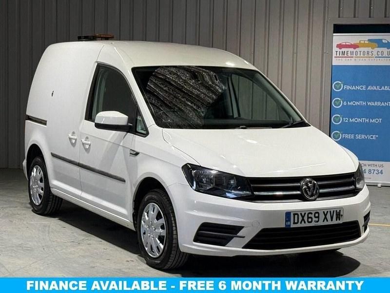 Usado VW Caddy Trendline 102 HP (75 kW) 2019 Branco Monovolume