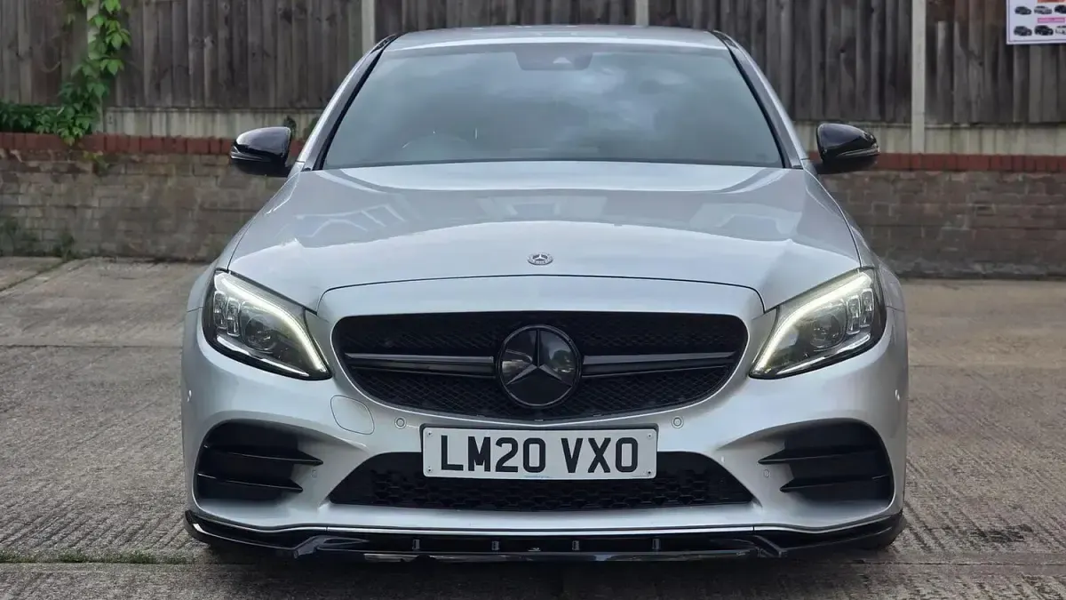 Used Mercedes C300 AMG line 258 HP (189 kW) 2020 Silver Sedan