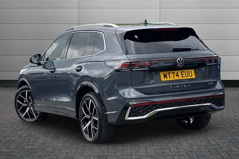 Used VW Tiguan R-line 150 HP (110 kW) 2024 Dolphin grey SUV