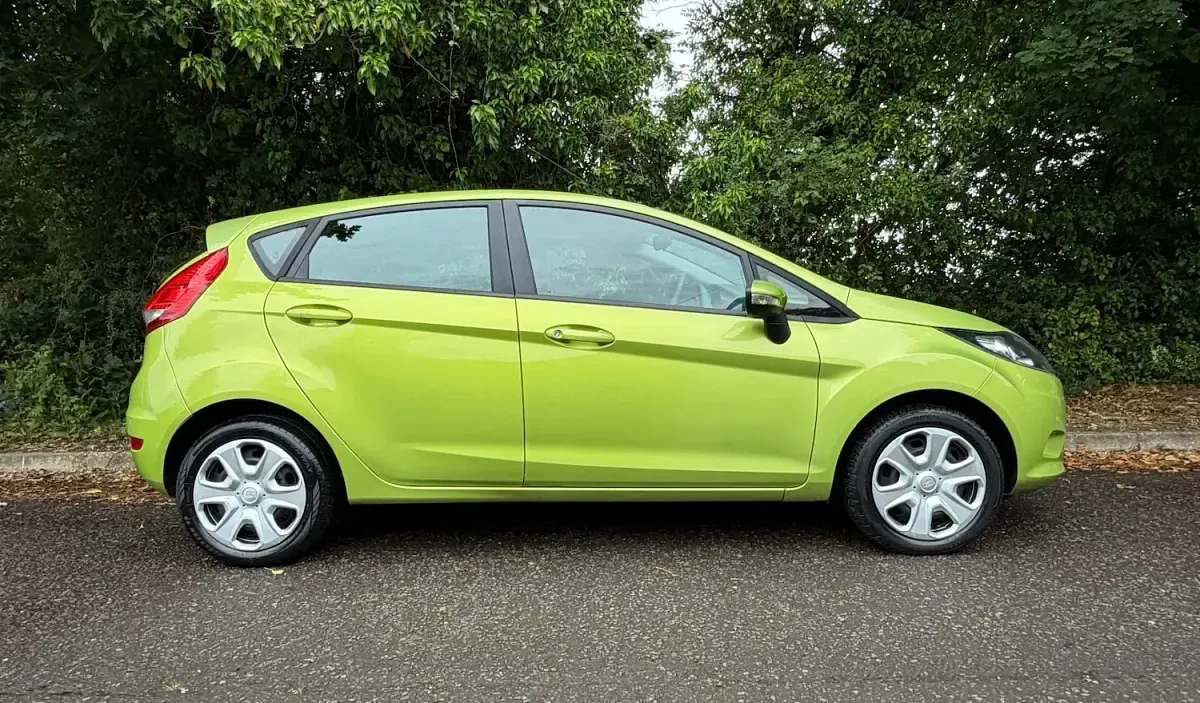 Used Ford Fiesta 2011 Green Hatchback