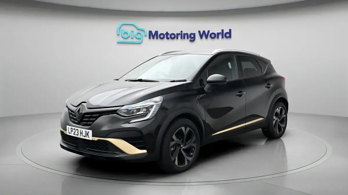 Used Renault Captur Engineered 143 HP (105 kW) 2023 Black SUV