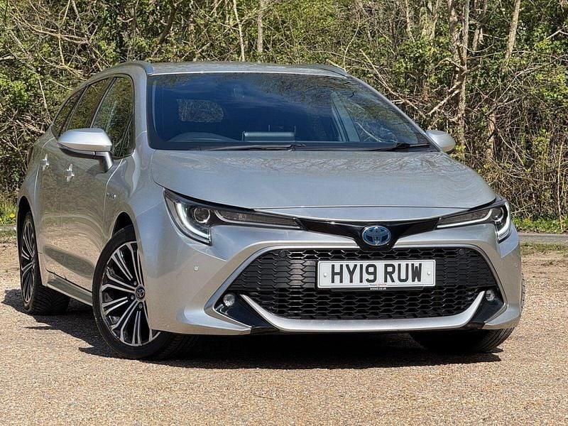 Used Toyota Corolla 122 HP (89 kW) 2019 Sterling silver Estate