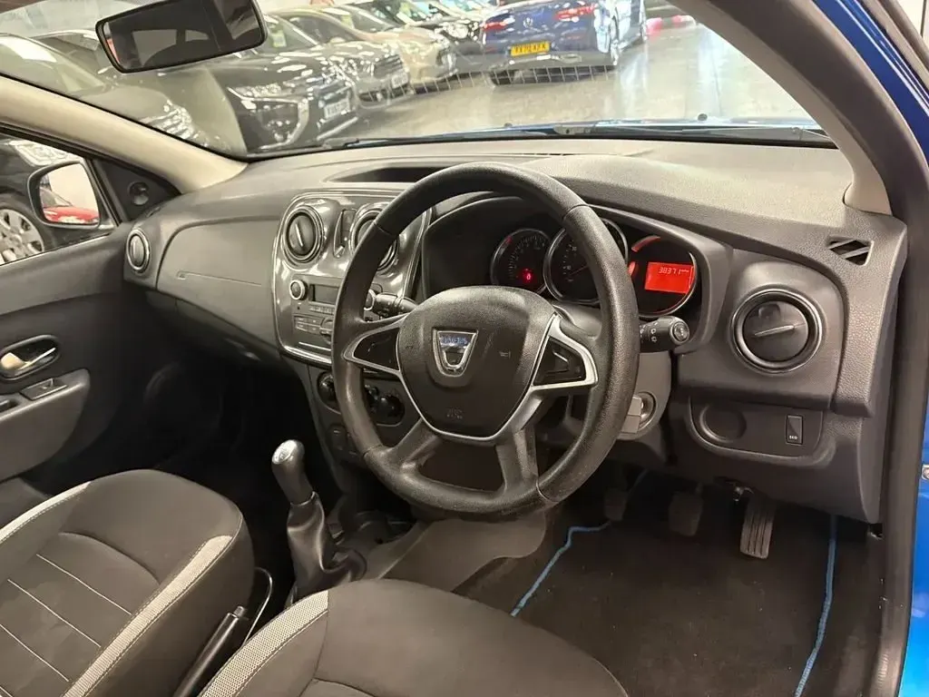 Gebraucht Dacia Sandero Essentiel 90 PS (66 kW) 2019 Blau Kleinwagen
