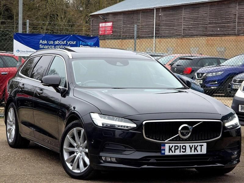 Used Volvo V90 Momentum 2019 Black Estate