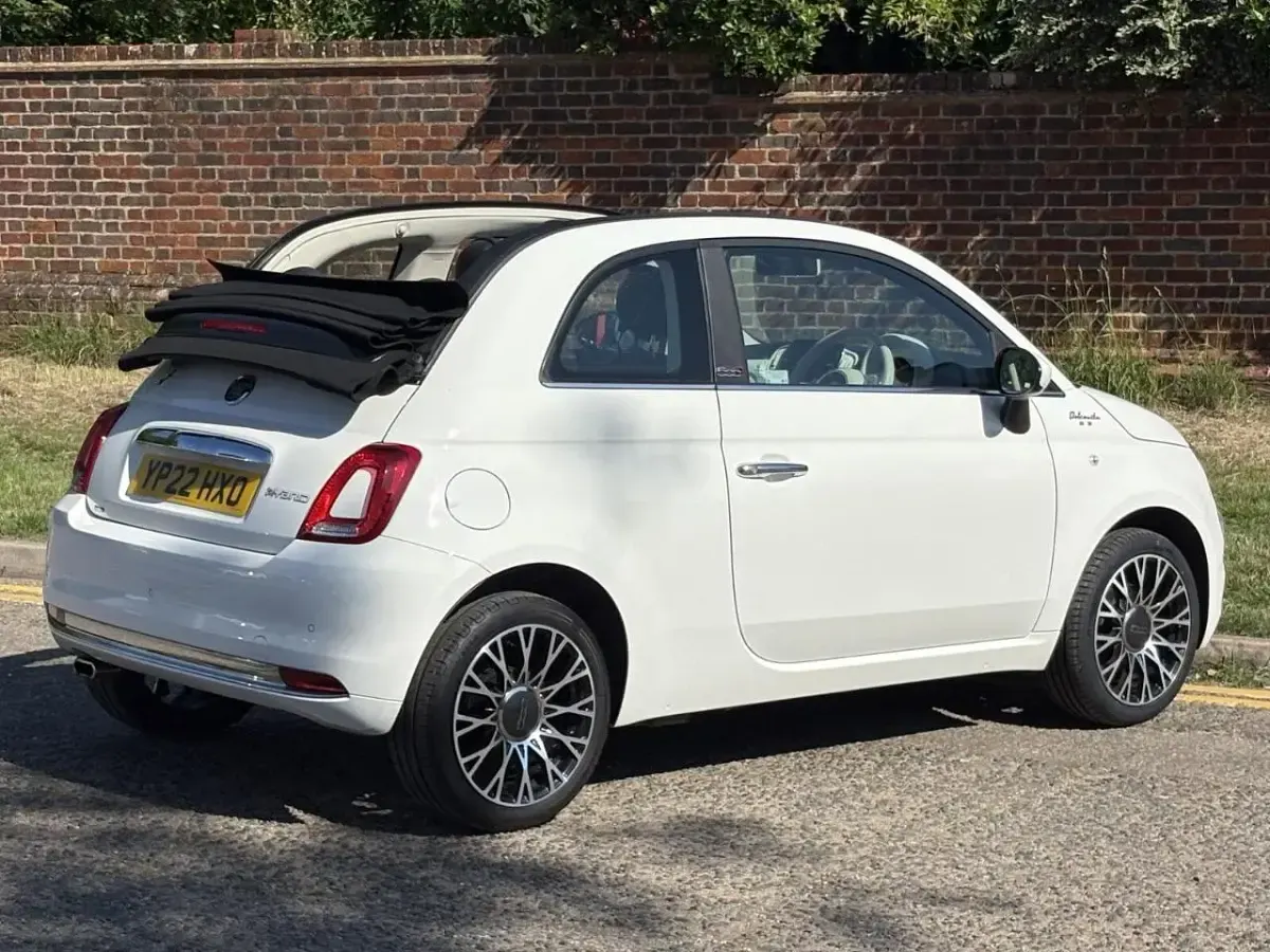 Used Fiat 500C Dolcevita 70 HP (51 kW) 2022 White Cabriolet