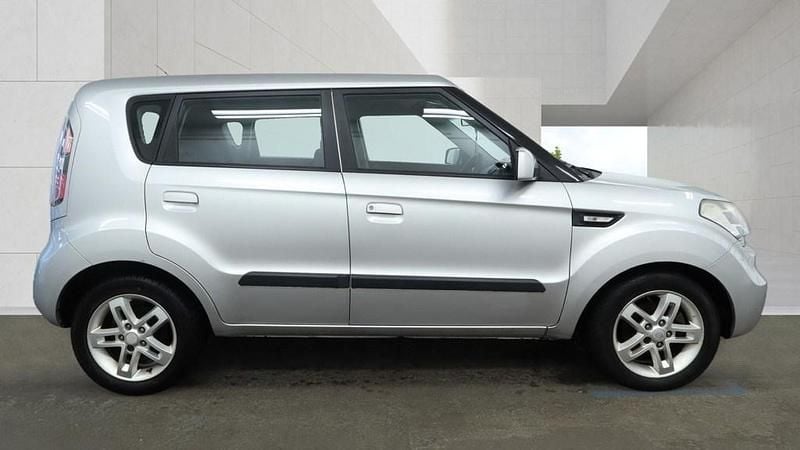 Used Kia Soul 126 HP (92 kW) 2009 Silver SUV