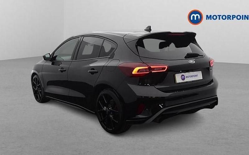 Used Ford Focus ST 280 HP (205 kW) 2023 Black Hatchback