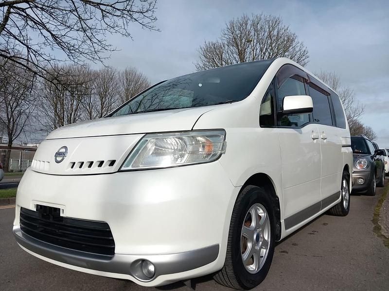 White Used 2006 Nissan Serena MPV | £7,995 (Fair price) - Image 1/4
