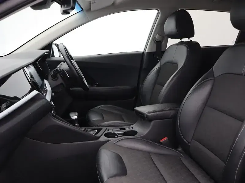 Used Kia Niro 139 HP (102 kW) 2021 Blue SUV
