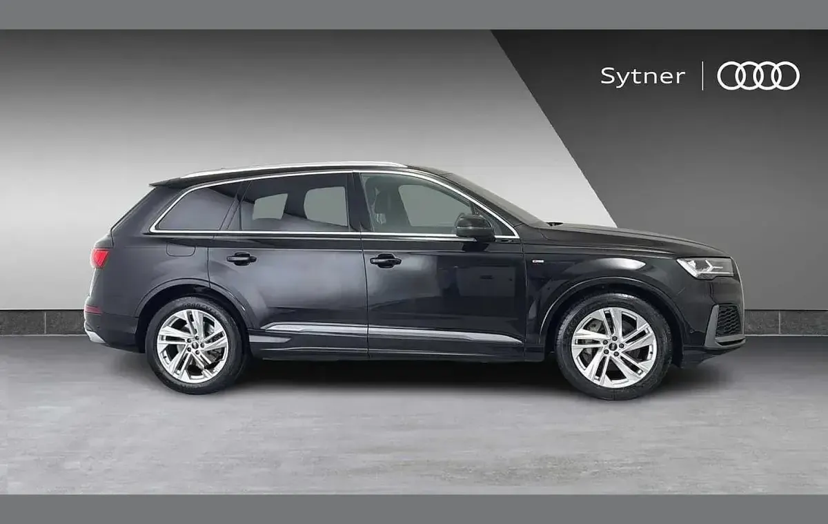Used Audi Q7 S-Line 334 HP (245 kW) 2022 Black SUV