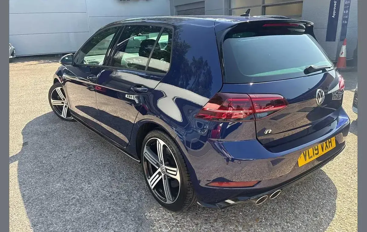 Used VW Golf VII R 300 HP (220 kW) 2019 Blue Hatchback