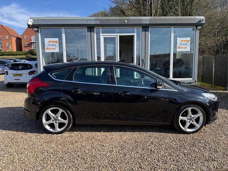 Used Ford Focus Titanium X 125 HP (91 kW) 2013 Black Hatchback