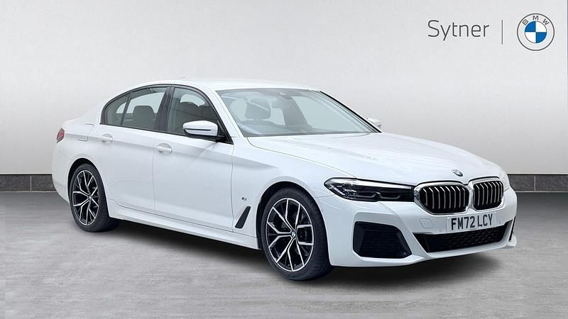White Used 2022 BMW 520 M Sport | £28,500 (Good price) - Image 1/4
