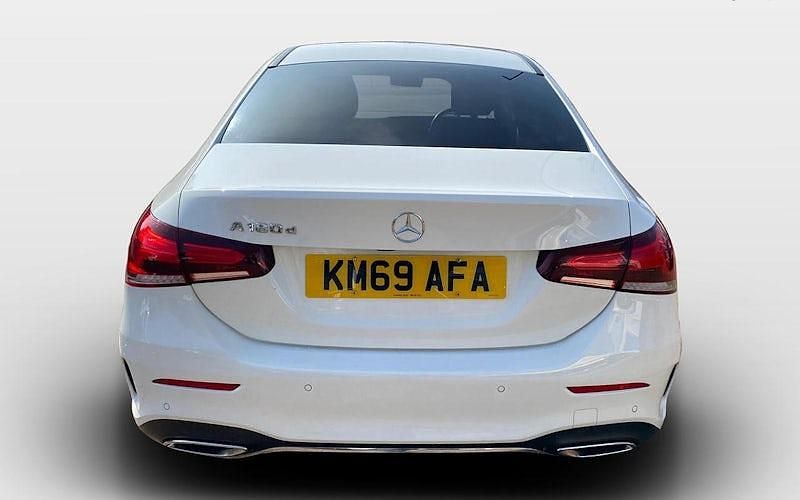 Used Mercedes A180 AMG Line Premium 116 HP (85 kW) 2019 White Sedan