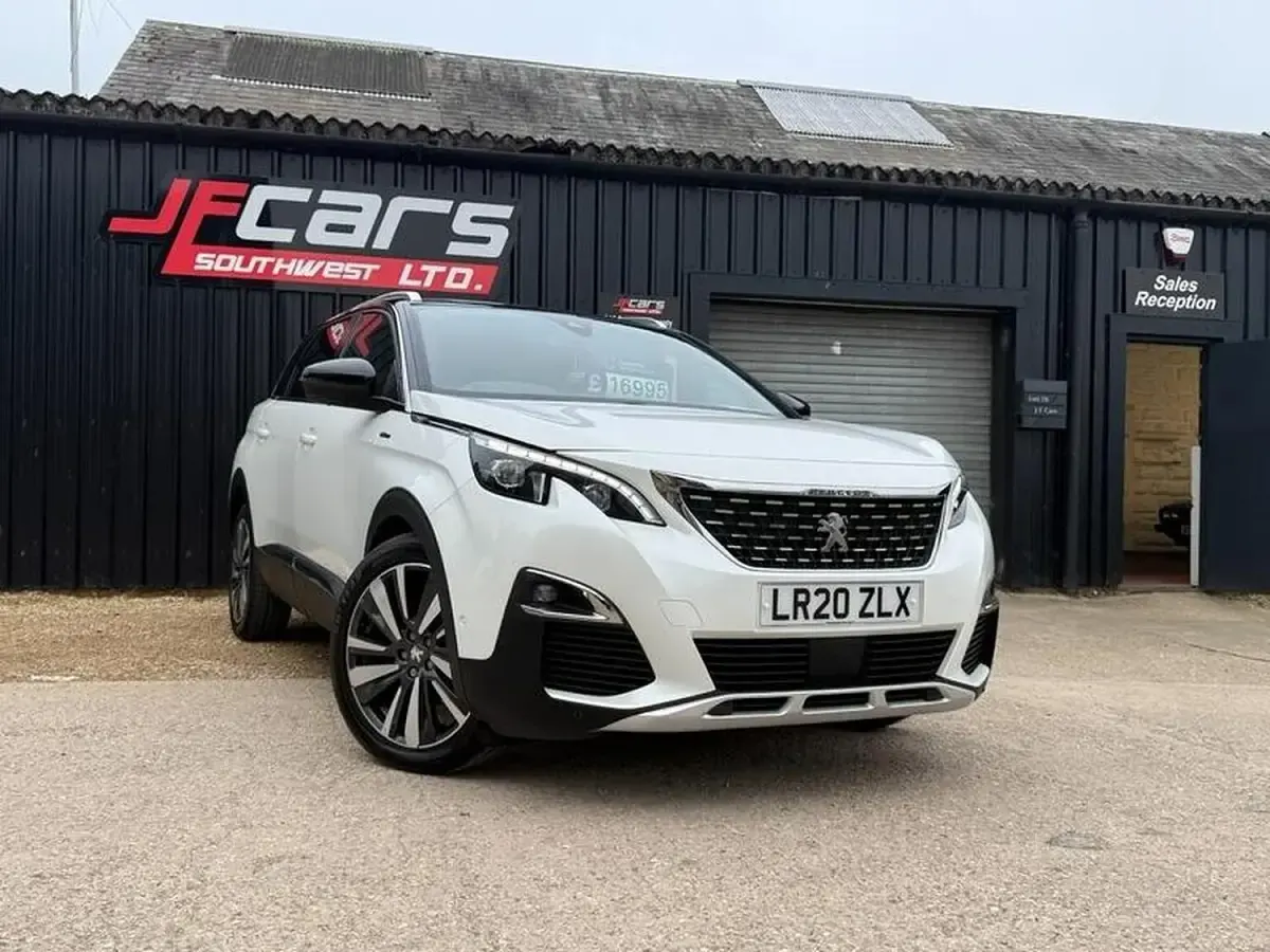 Used Peugeot 5008 Premium 130 HP (95 kW) 2020 White SUV