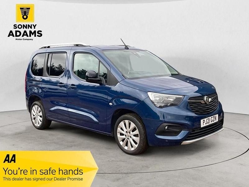 Used Vauxhall Combo Elite 130 HP (95 kW) 2021 Blue MPV