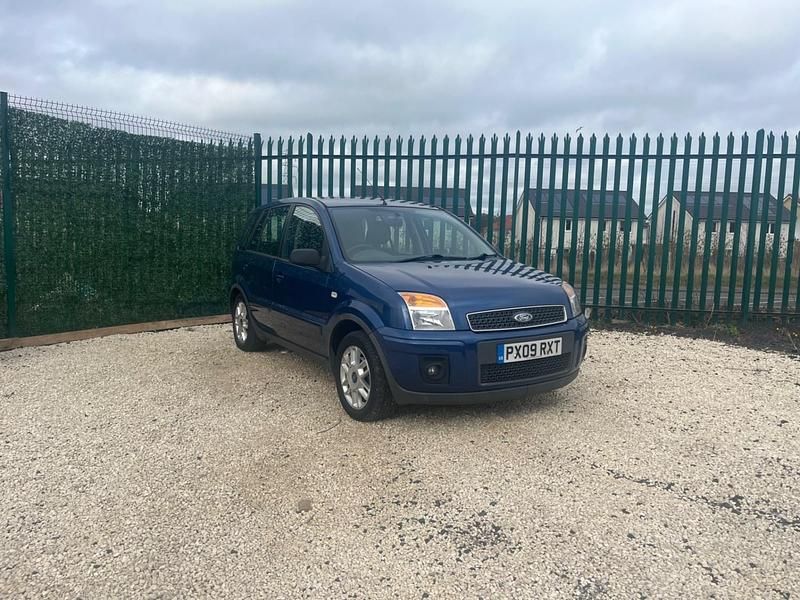Used Ford Fusion Zetec 2009 Blue Hatchback
