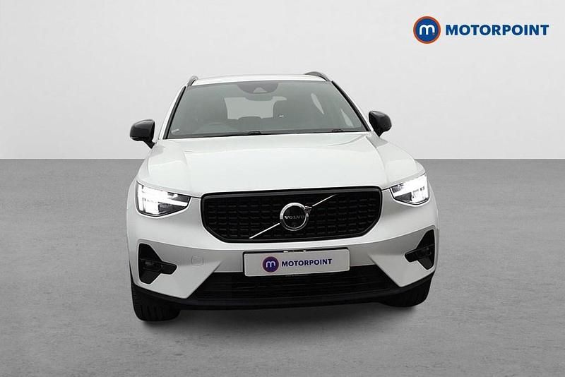 Used Volvo XC40 Plus 257 HP (189 kW) 2023 White SUV