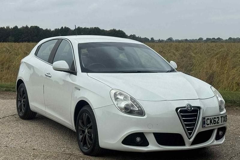 White Used 2012 Alfa Romeo Giulietta Lusso Hatchback | £2,995 (Fair price) - Image 1/1