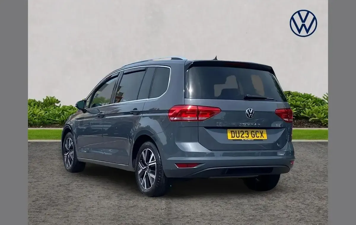 Used VW Touran SEL 150 HP (110 kW) 2023 Grey MPV