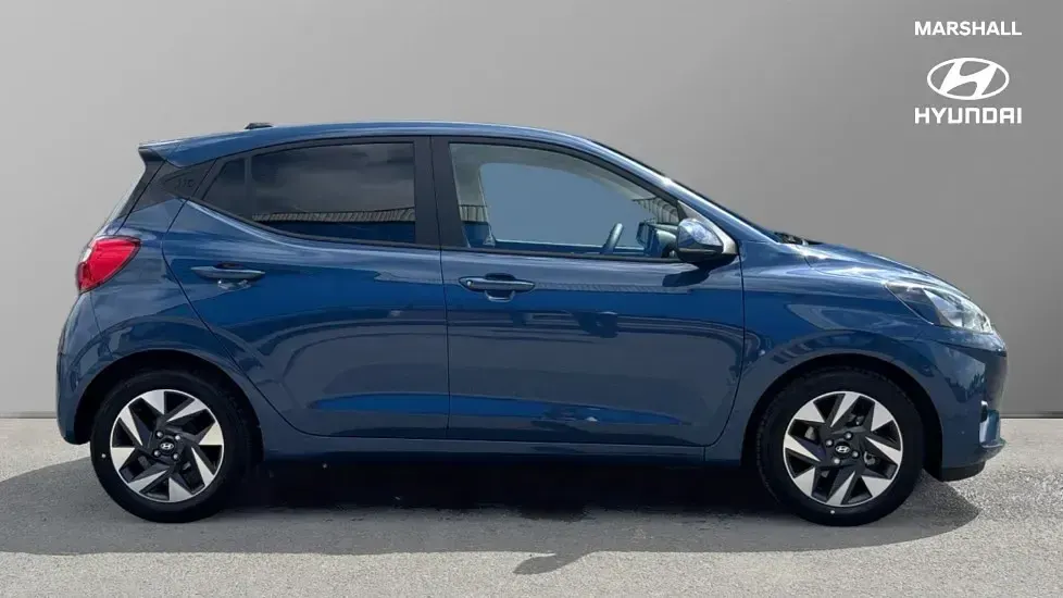 Neu Hyundai i10 Advanced Plus 63 PS (46 kW) 2026 Blau Kleinwagen