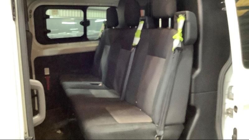 Used Ford Transit Custom 105 HP (77 kW) 2019 White Van