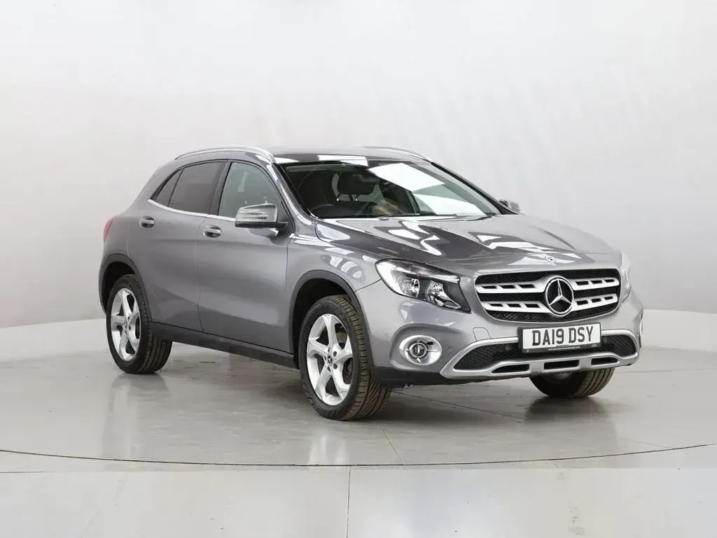 Used Mercedes GLA200 Executive 156 HP (114 kW) 2019 Grey SUV