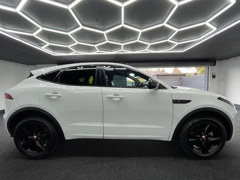 Used Jaguar E-Pace R-Dynamic 150 HP (110 kW) 2019 White SUV