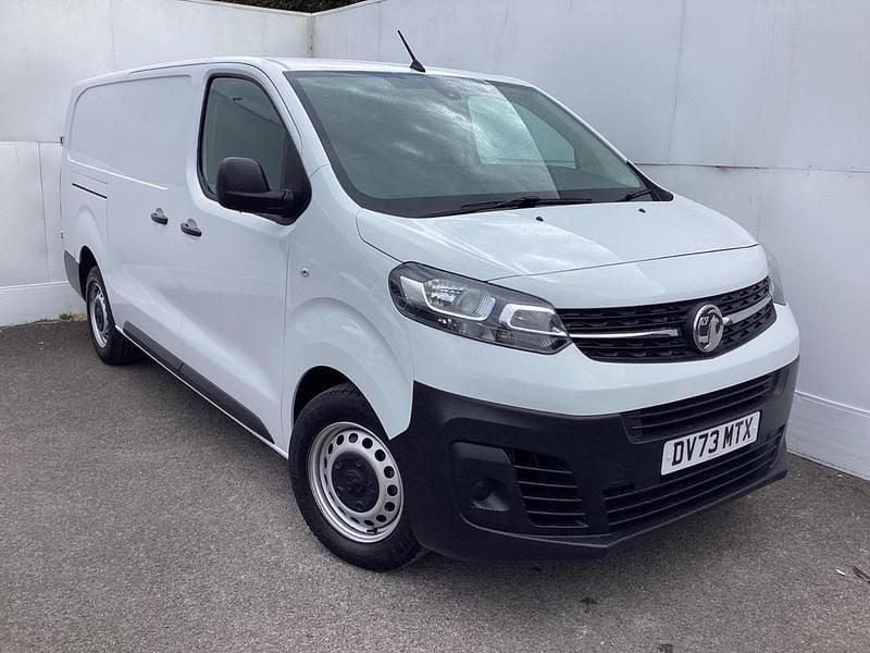 White Used 2023 Vauxhall Vivaro S Van | £14,990 (Good price) - Image 1/4