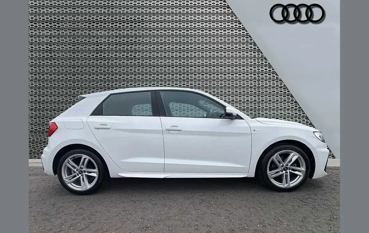 Used Audi A1 S-Line 108 HP (79 kW) 2023 White SUV