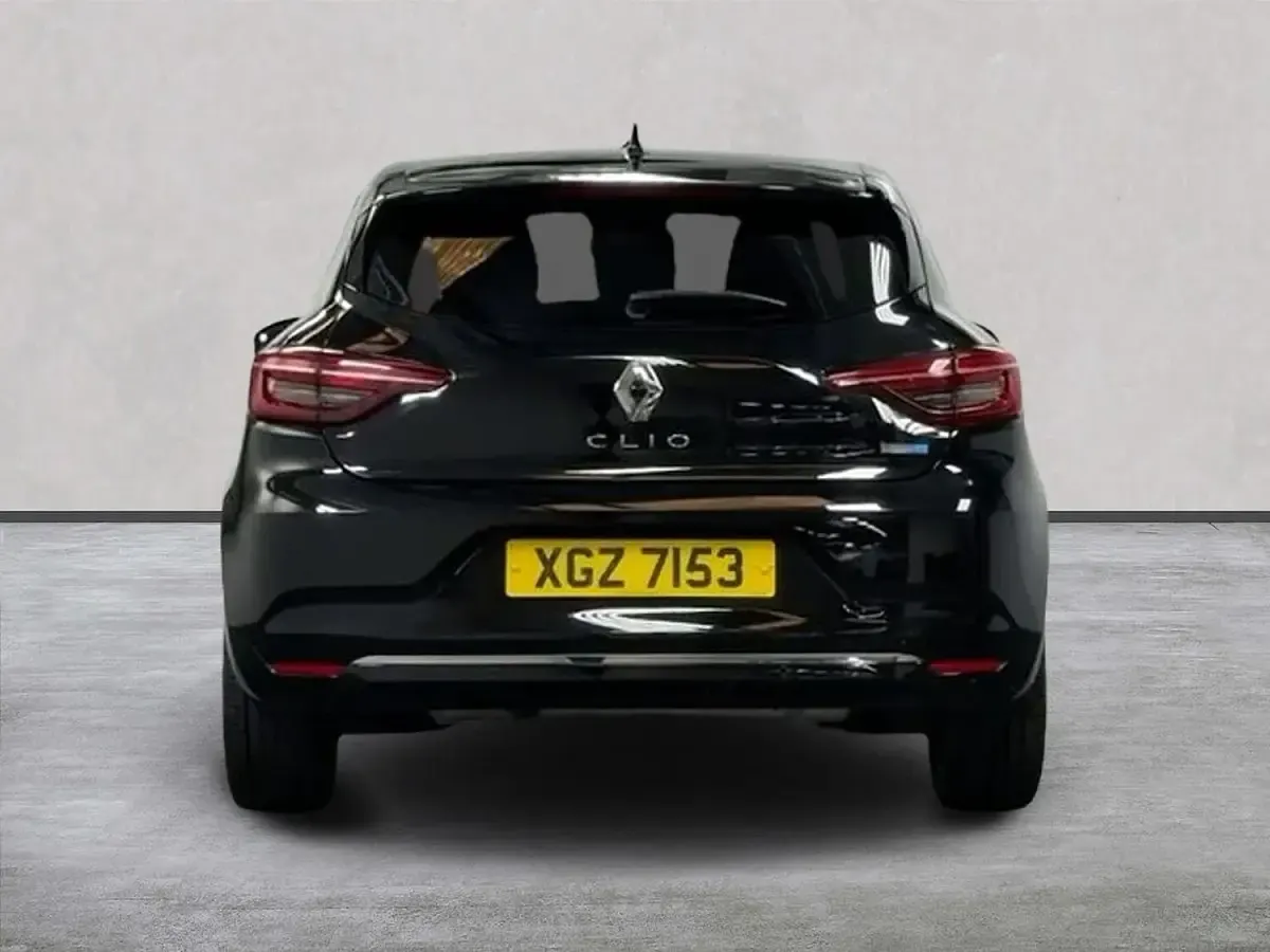 Used Renault Clio Techno 145 HP (106 kW) 2022 Black Hatchback