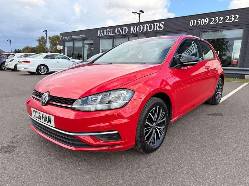 Used VW Golf VII SE 110 HP (80 kW) 2018 Red Hatchback