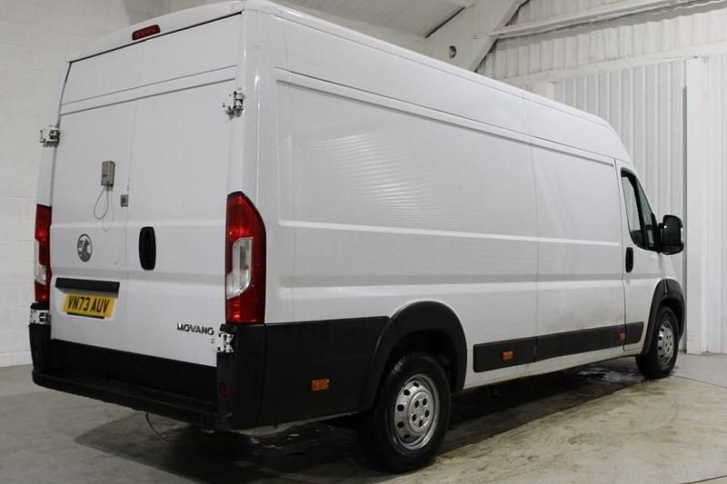 Used Vauxhall Movano 140 HP (102 kW) 2023 White MPV