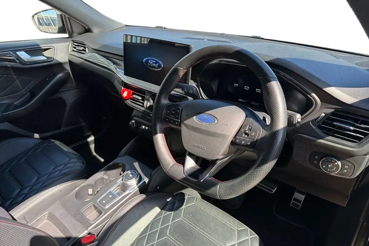 Used Ford Focus ST-Line 120 HP (88 kW) 2022 Black Hatchback