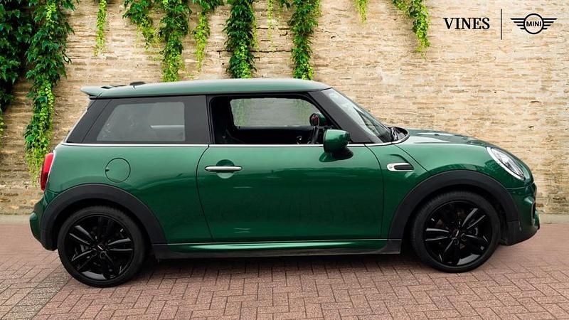 Used Mini Cooper Hatch 134 HP (98 kW) 2019 Green Hatchback