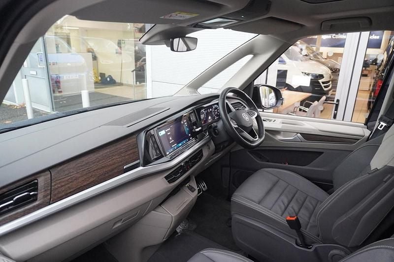 Used VW Multivan Style 204 HP (150 kW) 2024 Blue MPV