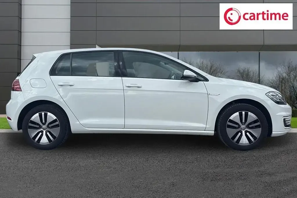Usado VW e-Golf 100 kW (136 HP) 2020 Branco Citadino