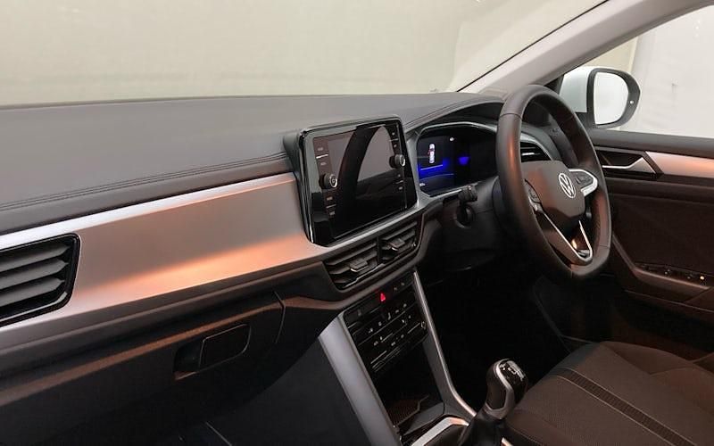 Usado VW T-Roc Life 110 HP (80 kW) 2024 Branco SUV