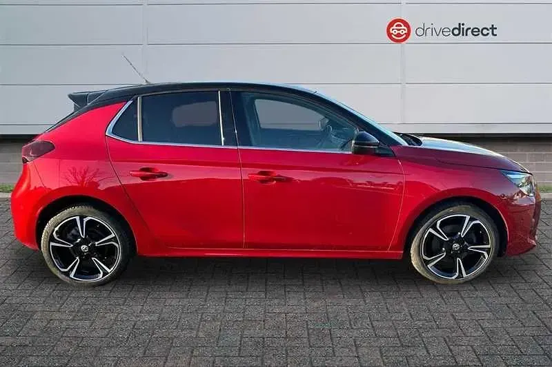 Używany Vauxhall Corsa Ultimate 130 KM (95 kW) 2023 Czerwony Hatchback