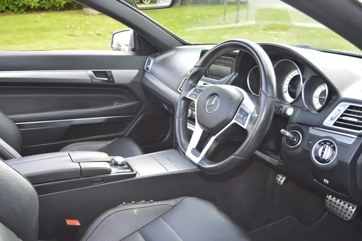 Used Mercedes E220 AMG line 2015 Palladium silver metallic Cabriolet