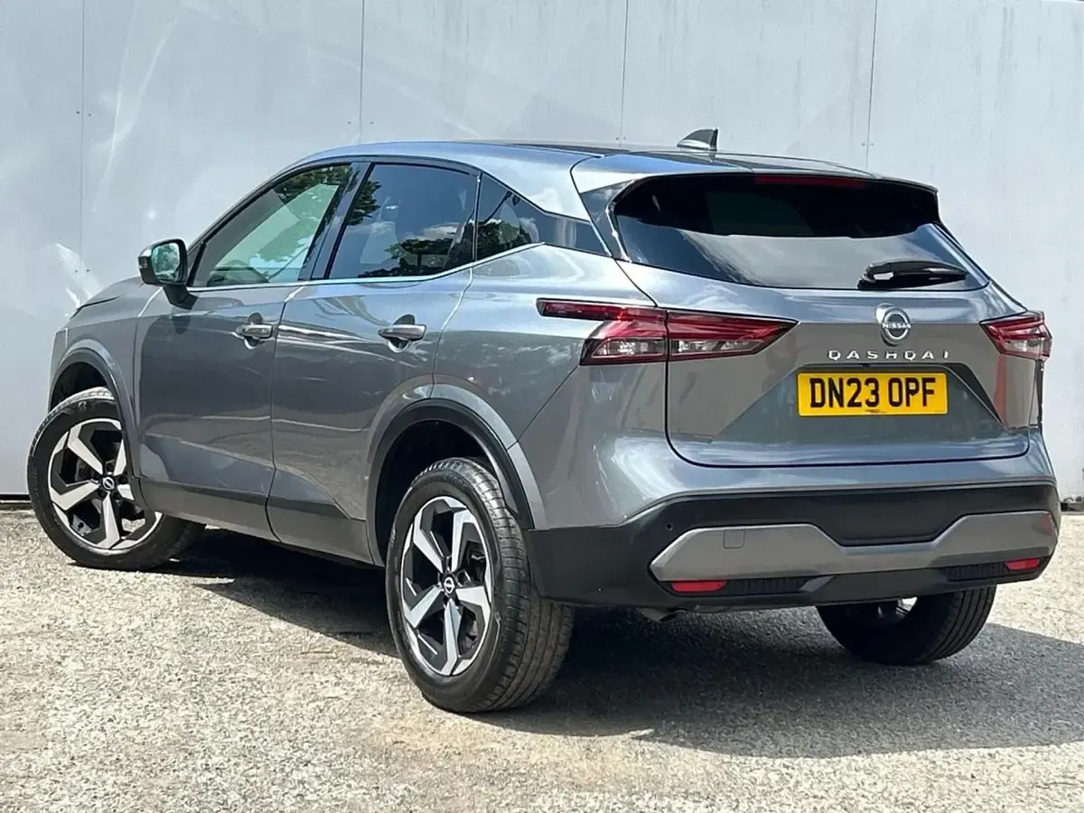 Used Nissan Qashqai N-Connecta 158 HP (116 kW) 2023 Grey SUV
