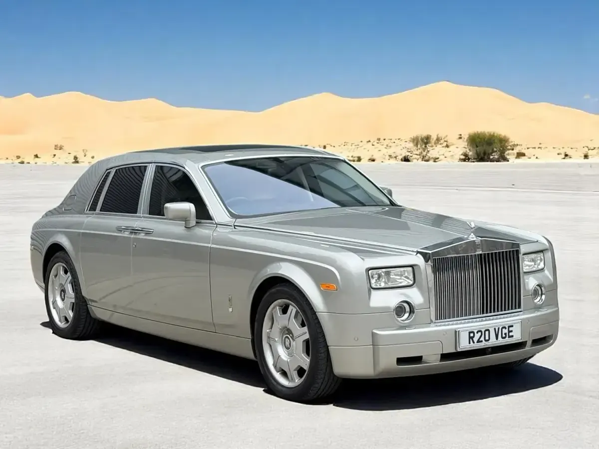 Usado Rolls Royce Phantom 460 HP (338 kW) 2007 Cinzento Sedan